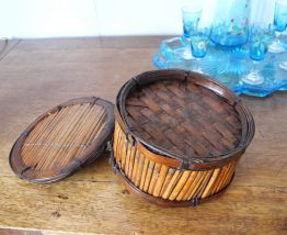 Boîte Bonbonnière en bambou années 70