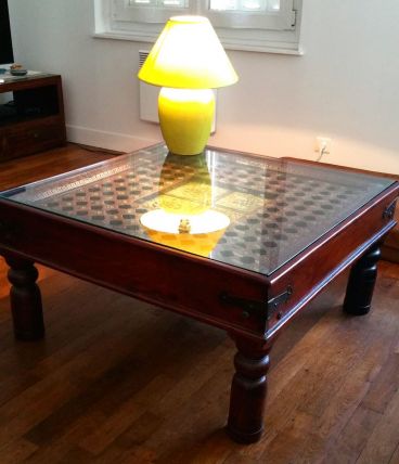 Table basse indienne artisanale
