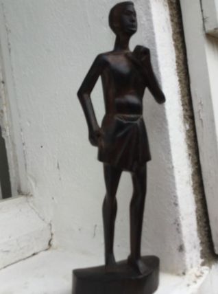 Statuette bois d'ébène de Madagascar 