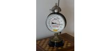 lampe de divers éléments vintage et industriel