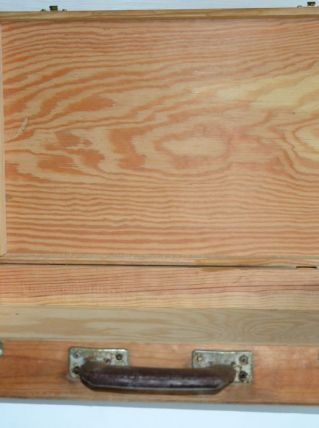 Valise en bois 