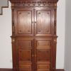 Armoire en noyer massif