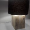 Lampe en bois massif