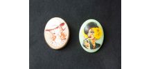 broches, badge vintage buste femme