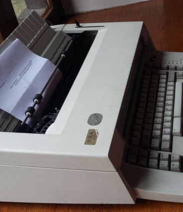 machine à écrire IBM electronique 6750 3