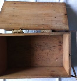 Ancienne caisse de munitions
