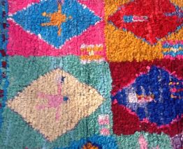 Tapis Boucherouite Vintage  AZILAL , un tapis rare et unique 