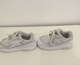 Basket Nike blanche 
