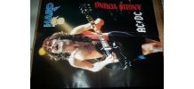 REVUE HARD ROCK NO 26  de 86 + POSTER GEANT AC/DC 