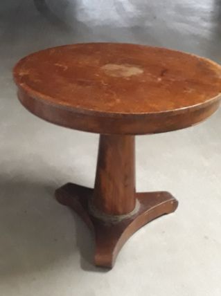 TABLE GUERIDON