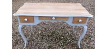 Trés joli bureau ancien fin et raffiné