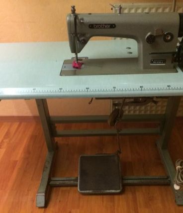 Machine à coudre d'atelier