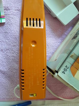 Couteau électrique Moulinex neuf vintage (orange)