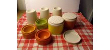 Lot "TUPPERWARE" VINTAGE - Pots à épices et coquetiers