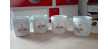 4 jolies tasses à café 