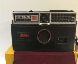 Ancien appareil photo instamatic Kodak