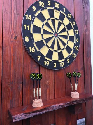 jeu de fléchettes avec cadre en bois