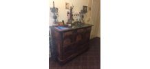 COMMODE 