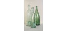 Ensemble de trois bouteilles vintage 