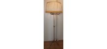 LAMPADAIRE TRIPODE LAITON STYLE LOUIS XV