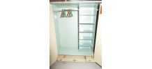 Armoire, penderie de poupée en bois bleu ciel laqué 1950/60