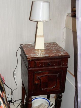Lit ancien de 130 + Table de chevet+pot pipi
