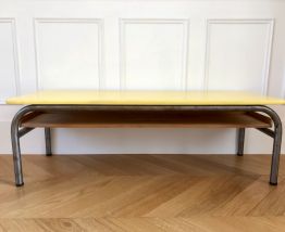 Table basse (ancien  pupitre d’écolier)