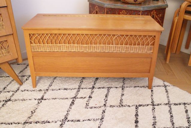 Banc coffre à jouets vintage bois et rotin 70's