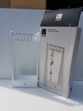 Porte bijoux 