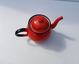 Théière émaillée rouge 