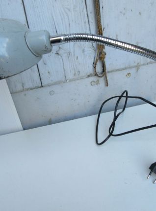 Lampe industrielle, atelier garage en tôle avec bras flexibl