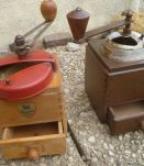 lot de 2 anciens  moulins a café vintages