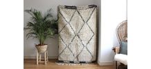 Tapis beni ouarain marmoucha tissé main au Maroc