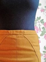 Edith - Jupe crayon vintage mi-longue en laine caramel