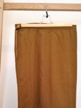 Edith - Jupe crayon vintage mi-longue en laine caramel