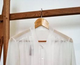 Louise - Chemisier vintage blanc transparent col lavallière