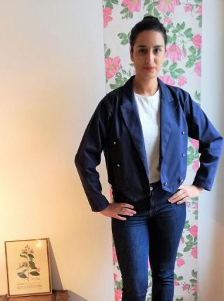 Pétula- Veste officier courte bleu marine à boutons dorés