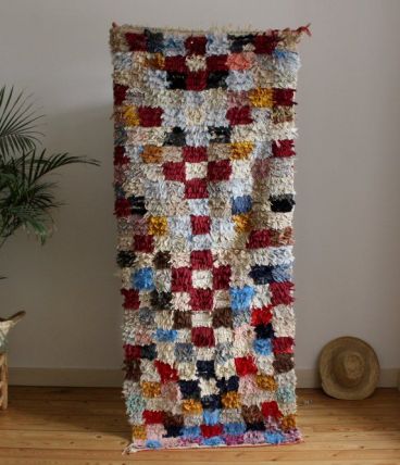 Tapis boucherouite berbère tissé main au Maroc