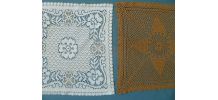 2 napperons carrés  anciens