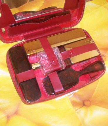 ancienne trousse de voyage cuir synthétique pour homme 