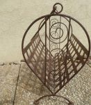 porte  revue  en metal , vintage