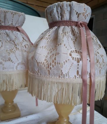 2 lampes en albatre de chevets