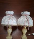 2 lampes en albatre de chevets