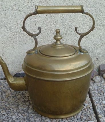 bouilloire en  zinc , exterieur  doré ,  vintage