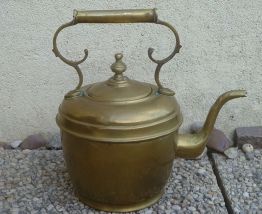 bouilloire en  zinc , exterieur  doré ,  vintage