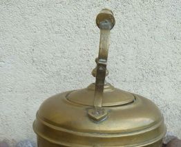 bouilloire en  zinc , exterieur  doré ,  vintage