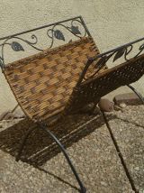 porte  revue, vintage  , rotin et  metal