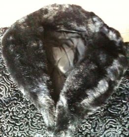 MANTEAU LONG EN ASTRAKAN