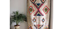 Grand tapis azilal berbere tissé main au Maroc