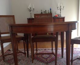 Table style Louis XVI 